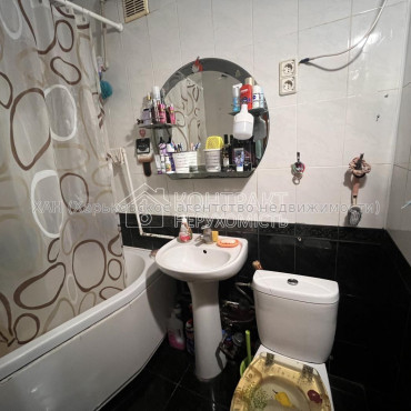 Продам квартиру, Мира ул. , 100 , 2 кім., 46 м², косметический ремонт 