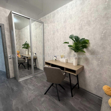 Продам квартиру, Героев Харькова просп. , 2  ком., 63 м², евроремонт 