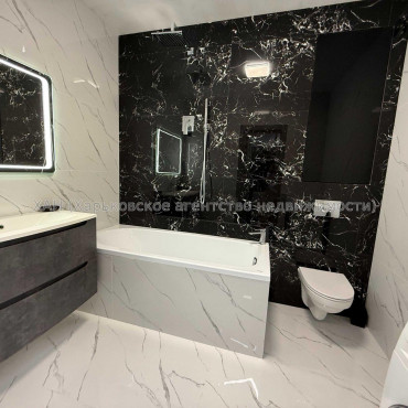 Продам квартиру, Героев Харькова просп. , 2  ком., 63 м², евроремонт 