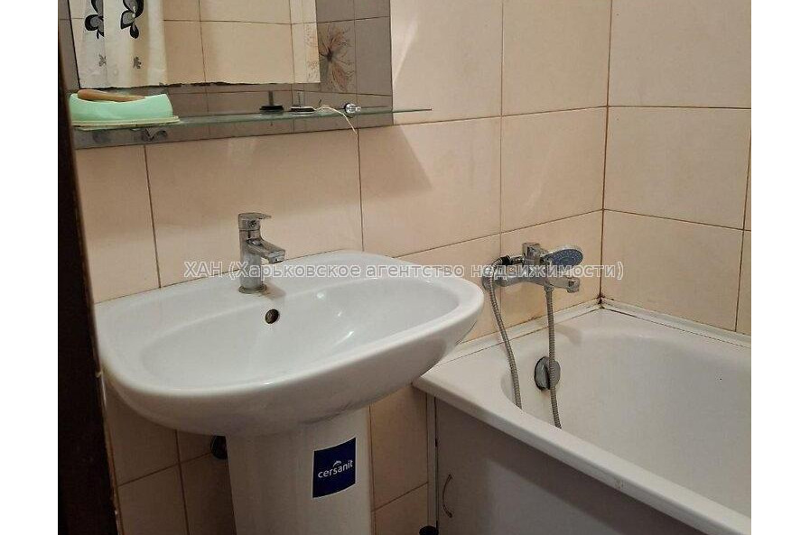 Продам квартиру, 92-й бригады ул. , 2  ком., 50 м², косметический ремонт 