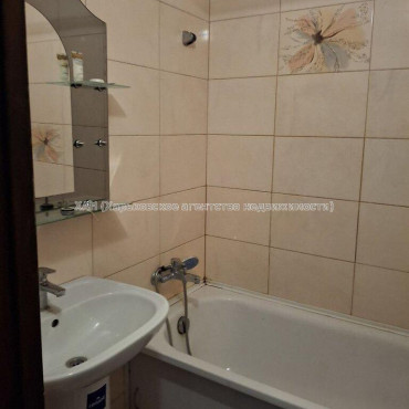 Продам квартиру, 92-й бригады ул. , 2  ком., 50 м², косметический ремонт 