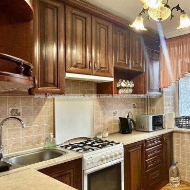 Продам квартиру, Светлая ул. , 49 , 2 кім., 46 м², косметический ремонт 