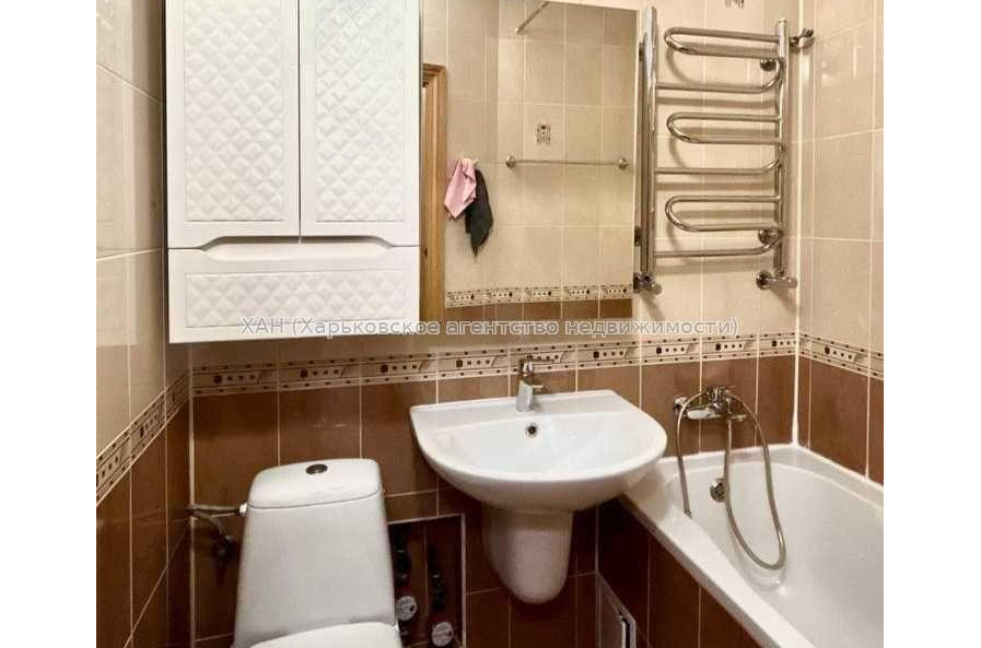 Продам квартиру, Светлая ул. , 49 , 2 кім., 46 м², косметический ремонт 