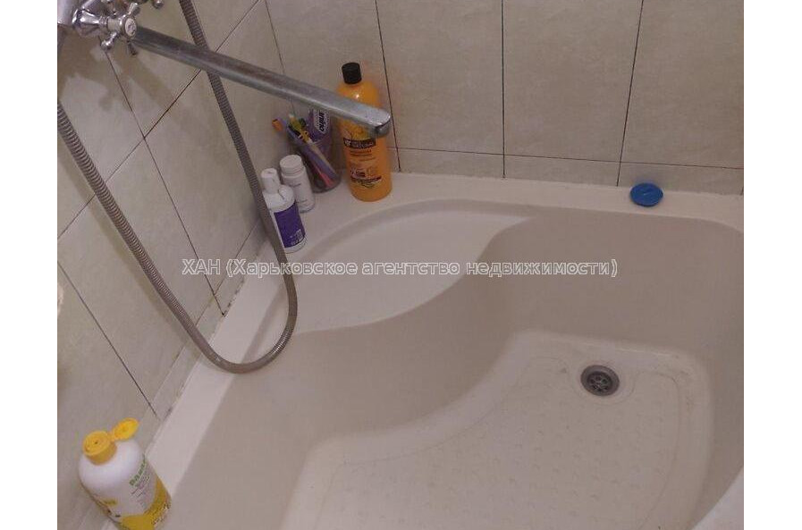 Продам квартиру, Каденюка ул. , 1  ком., 21.90 м², косметический ремонт 