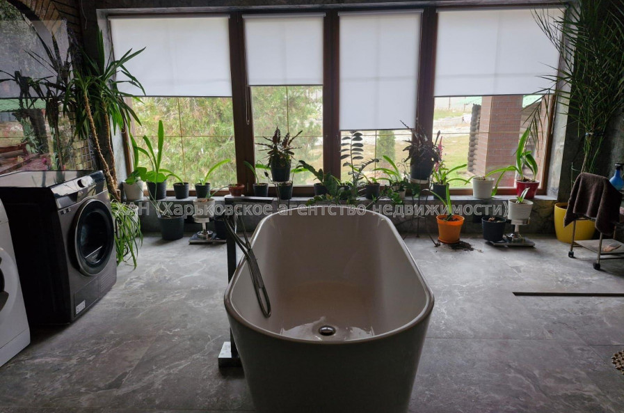 Продам будинок, Мира ул. , 220 м², 15 соток, авторский дизайн 