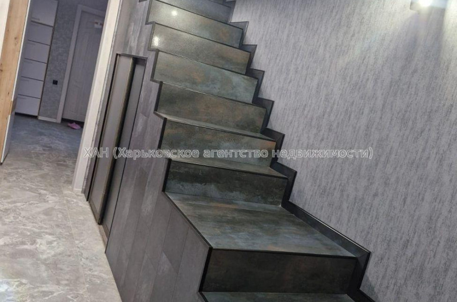 Продам будинок, Мира ул. , 220 м², 15 соток, авторский дизайн 