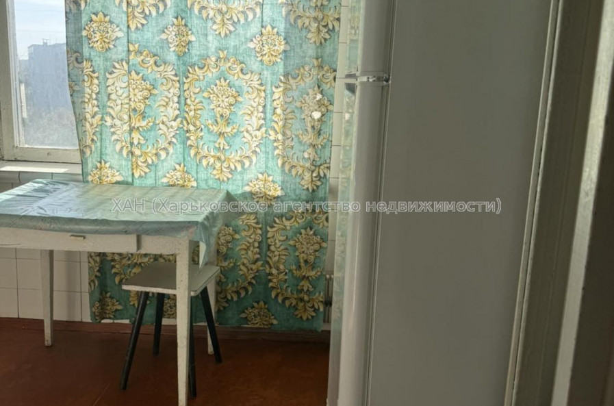 Продам квартиру, Непокоренных ул. , 2  ком., 44 м², советский ремонт 