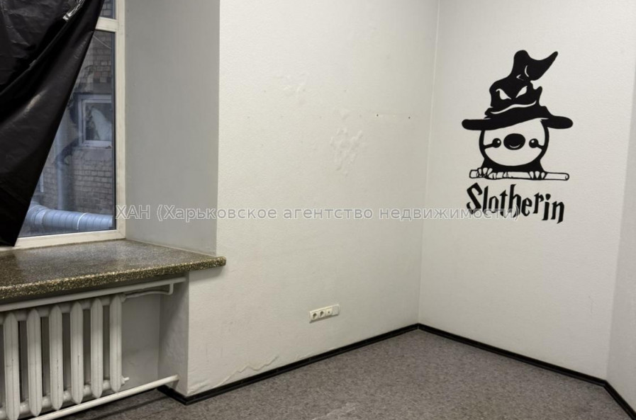 Сдам нежилую недвижимость, офис в многоквартирном доме , 8  ком., 115 м², косметический ремонт 