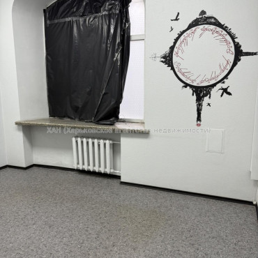 Сдам нежилую недвижимость, офис в многоквартирном доме , 8  ком., 115 м², косметический ремонт 