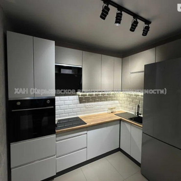 Продам квартиру, Борткевича ул. , 3  ком., 77 м², евроремонт 