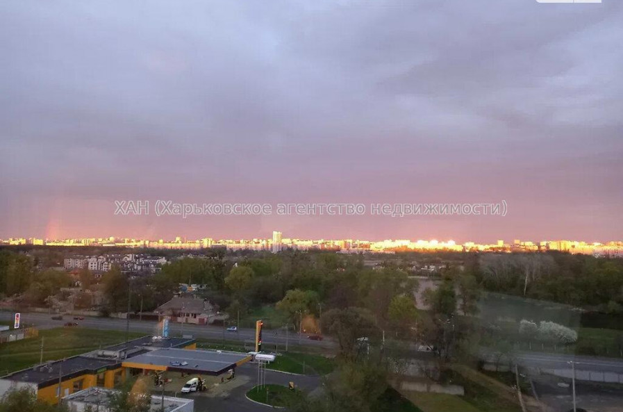 Продам квартиру, Борткевича ул. , 3  ком., 77 м², евроремонт 