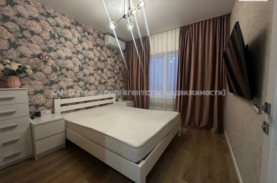 Продам квартиру, Борткевича ул. , 3  ком., 77 м², евроремонт 