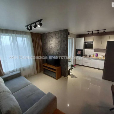 Продам квартиру, Борткевича ул. , 3  ком., 77 м², евроремонт 