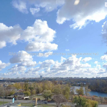 Продам квартиру, Борткевича ул. , 3  ком., 77 м², евроремонт 