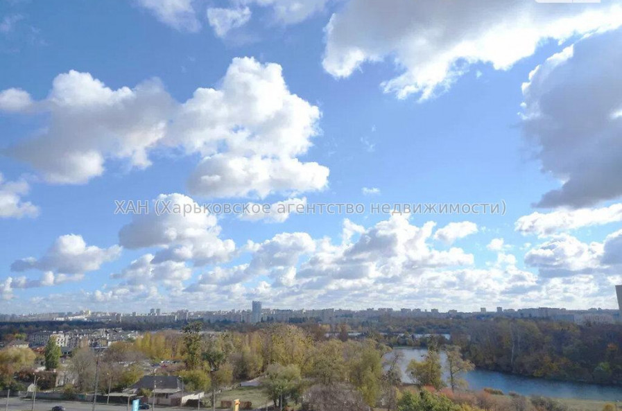 Продам квартиру, Борткевича ул. , 3  ком., 77 м², евроремонт 