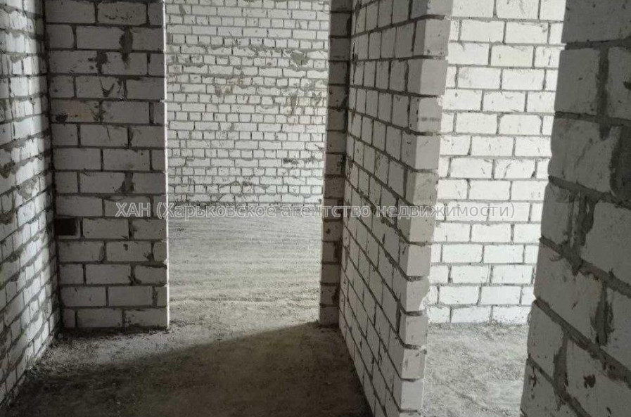 Продам квартиру, Шевченковский пер. , 1  ком., 42 м², без внутренних работ 