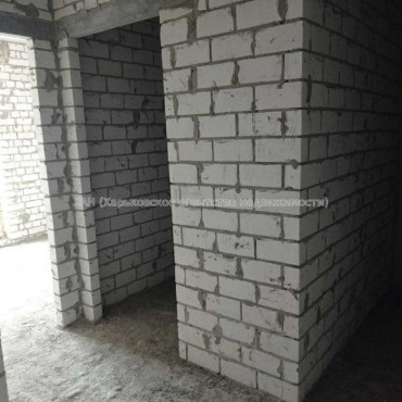 Продам квартиру, Шевченковский пер. , 1  ком., 42 м², без внутренних работ 