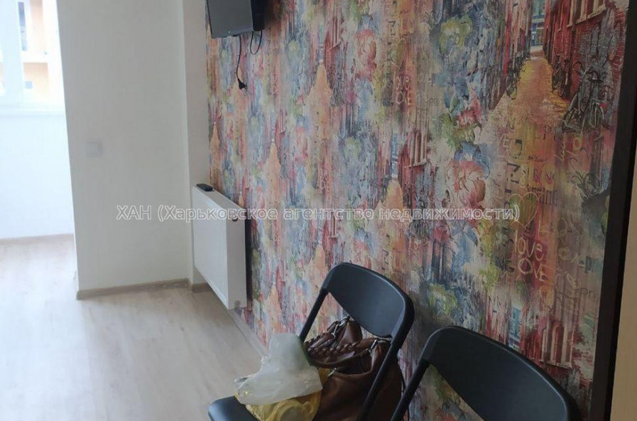 Продам квартиру, Академиков Ахиезеров ул. , 1 кім., 20 м², евроремонт 