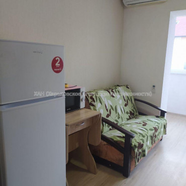 Продам квартиру, Академиков Ахиезеров ул. , 1 кім., 20 м², евроремонт 