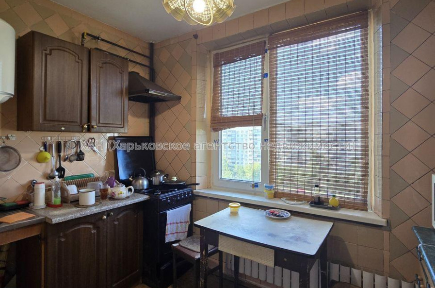 Продам квартиру, Академика Павлова ул. , 140 , 2  ком., 47 м², косметический ремонт 