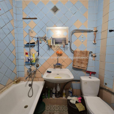 Продам квартиру, Академика Павлова ул. , 140 , 2  ком., 47 м², косметический ремонт 