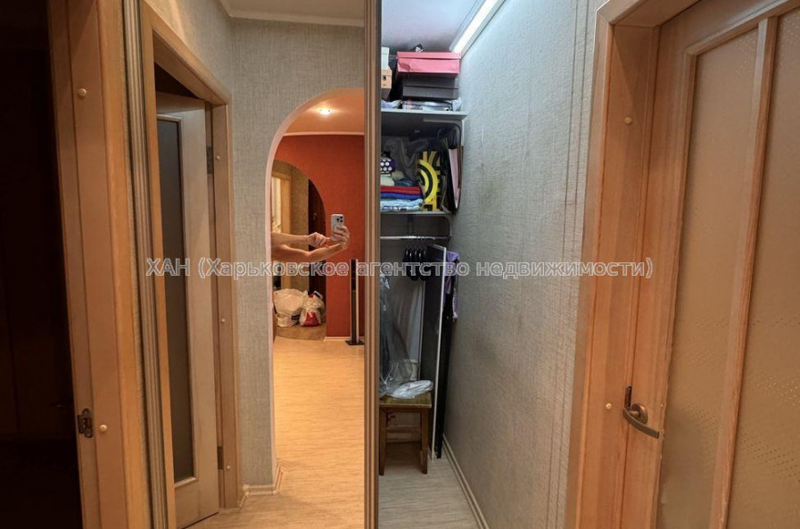 Продам квартиру, Гвардейцев Широнинцев ул. , 3 кім., 64.30 м², капитальный ремонт 