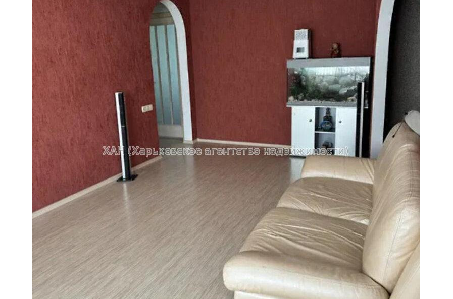 Продам квартиру, Гвардейцев Широнинцев ул. , 3  ком., 64.30 м², капитальный ремонт 