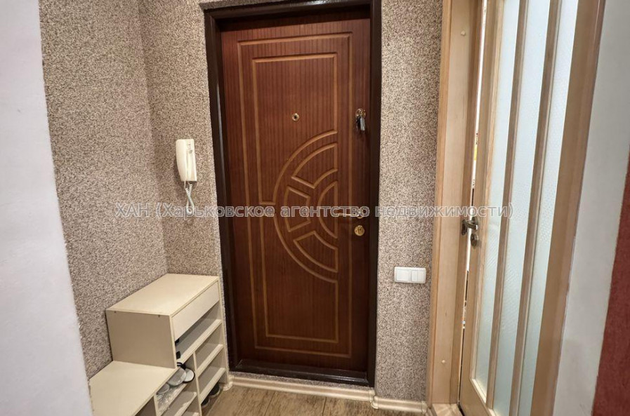 Продам квартиру, Гвардейцев Широнинцев ул. , 3 кім., 64.30 м², капитальный ремонт 