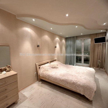 Продам квартиру, Гвардейцев Широнинцев ул. , 3  ком., 65 м², евроремонт 