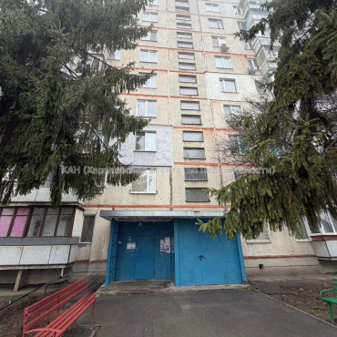 Продам квартиру, Победы просп. , 1  ком., 26 м², советский ремонт 