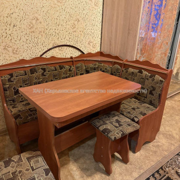 Продам квартиру, Василия Вышиваного ул. , 1  ком., 18.20 м², советский ремонт 