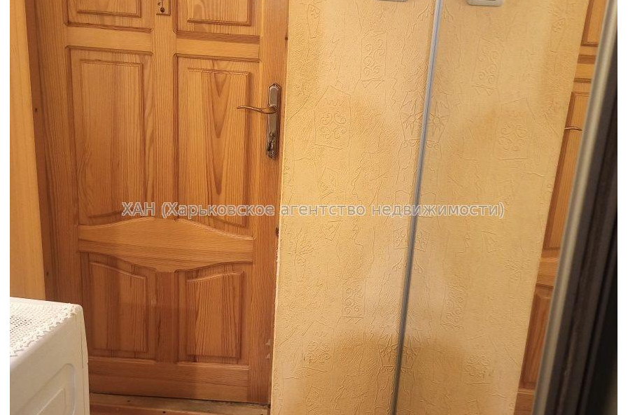 Продам квартиру, 12 Апреля ул. , 1  ком., 15 м², косметический ремонт 