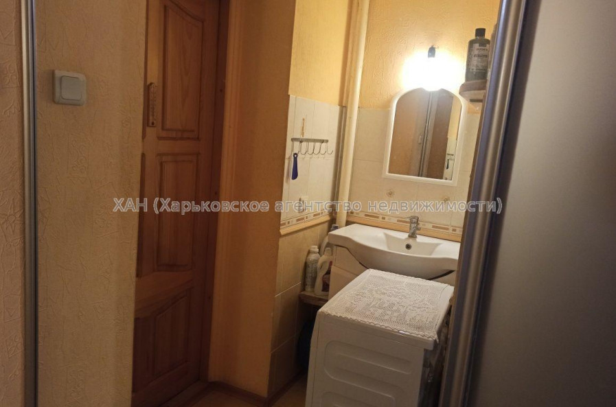 Продам квартиру, 12 Апреля ул. , 1  ком., 15 м², косметический ремонт 
