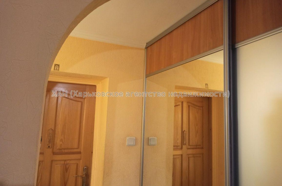 Продам квартиру, 12 Апреля ул. , 1  ком., 15 м², косметический ремонт 