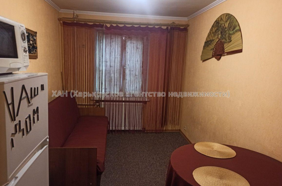 Продам квартиру, 12 Апреля ул. , 1  ком., 15 м², косметический ремонт 