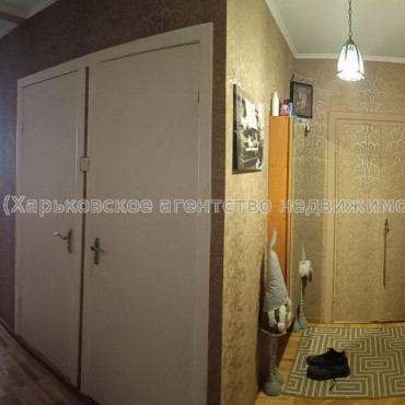 Продам квартиру, Тракторостроителей просп. , 3 кім., 69.30 м², косметический ремонт 