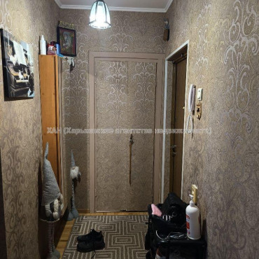 Продам квартиру, Тракторостроителей просп. , 3 кім., 69.30 м², косметический ремонт 