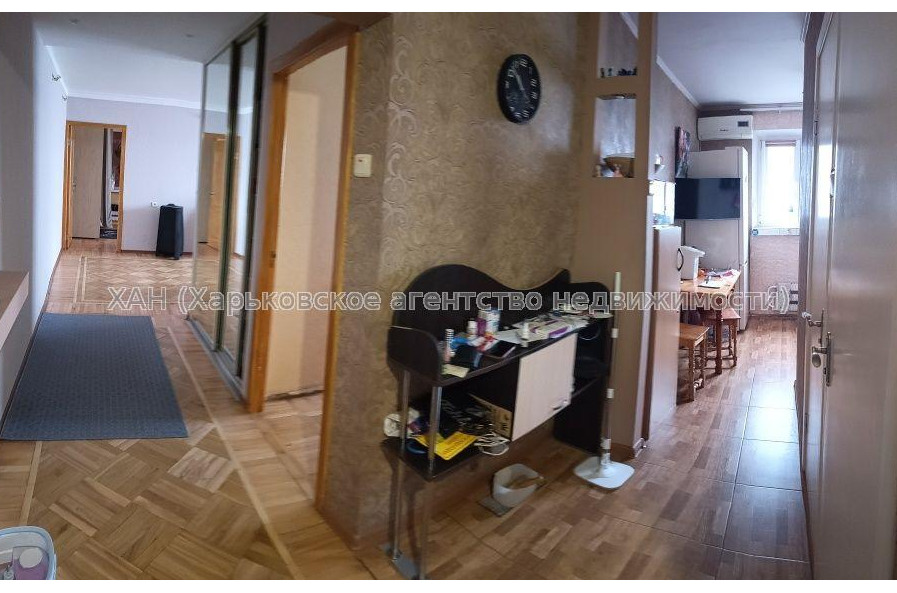 Продам квартиру, Тракторостроителей просп. , 3 кім., 69.30 м², косметический ремонт 