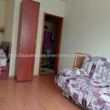 Продам квартиру, Курчатова просп. , 1  ком., 37 м², капитальный ремонт 