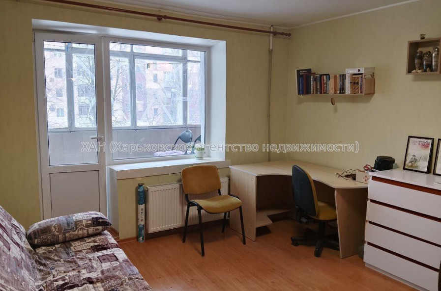 Продам квартиру, Курчатова просп. , 1 кім., 37 м², капитальный ремонт 