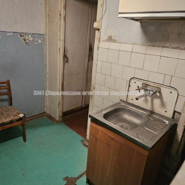 Продам квартиру, Тракторостроителей просп. , 2 кім., 47 м², без ремонта 