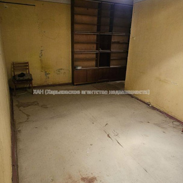 Продам квартиру, Тракторостроителей просп. , 2 кім., 47 м², без ремонта 