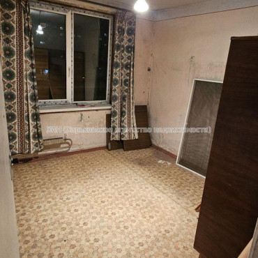 Продам квартиру, Тракторостроителей просп. , 2 кім., 47 м², без ремонта 