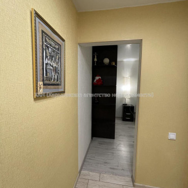 Продам квартиру, Баварский пер. , 1  ком., 33 м², евроремонт 