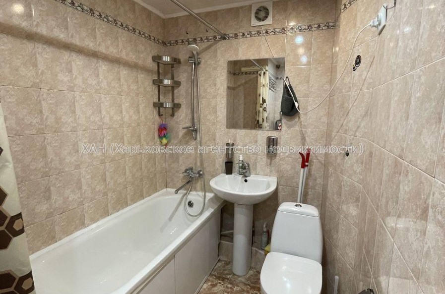 Продам квартиру, Баварский пер. , 1  ком., 33 м², евроремонт 
