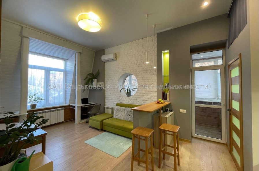 Продам квартиру, Алчевских ул. , 1 кім., 24 м², авторский дизайн 