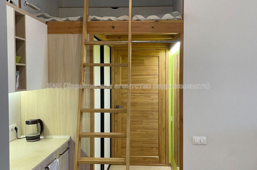 Продам квартиру, Алчевских ул. , 1 кім., 24 м², авторский дизайн 