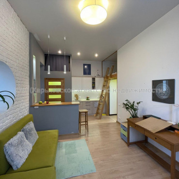 Продам квартиру, Алчевских ул. , 1 кім., 24 м², авторский дизайн 