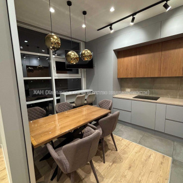 Продам квартиру, Клочковская ул. , 3  ком., 106 м², авторский дизайн 