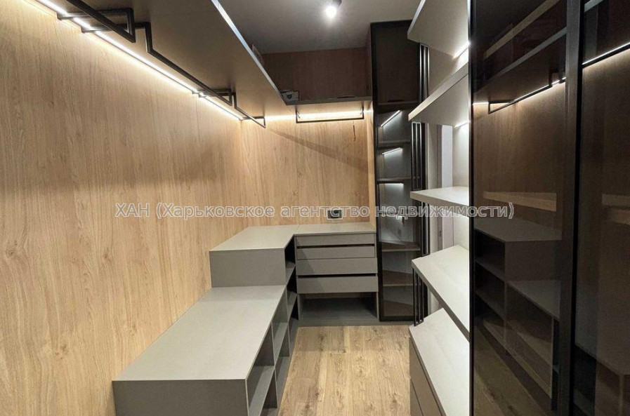 Продам квартиру, Клочковская ул. , 3  ком., 106 м², авторский дизайн 